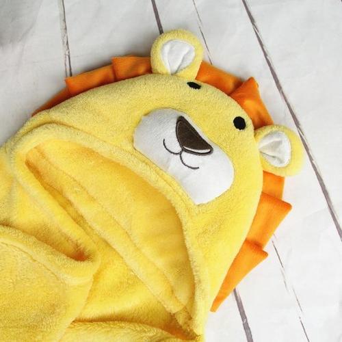 Vauvan kylpyponcho hupulla