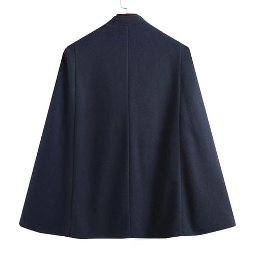 Tyylikäs miesten poncho napeilla