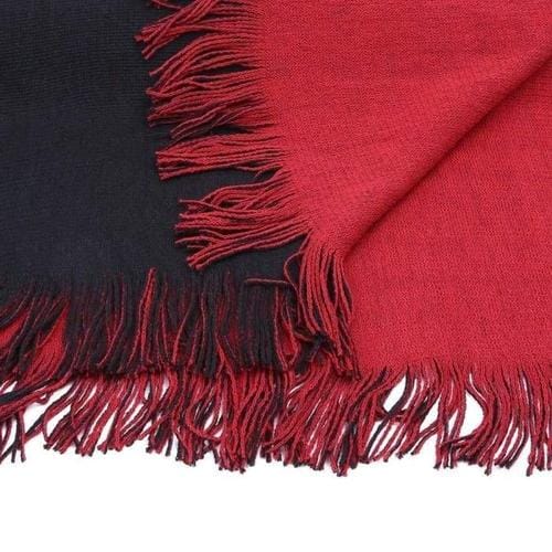 Yksivärinen villaponcho naisille