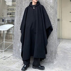 Pitkä urbaani streetwear-poncho