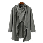 Meri-aiheinen miesten poncho hienoilla raidoilla