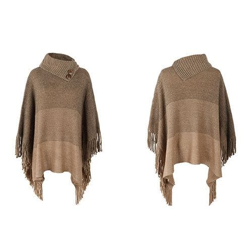 Lämmin poncho napeilla
