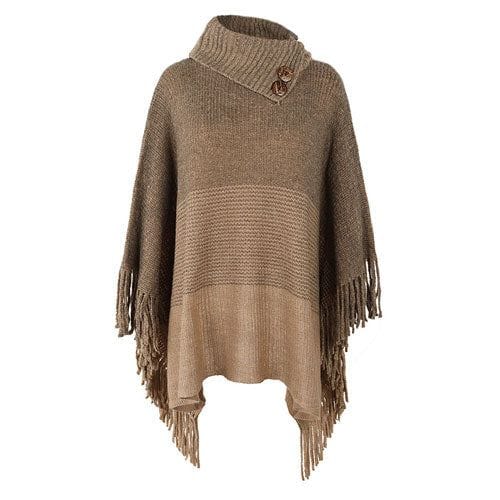 Lämmin poncho napeilla