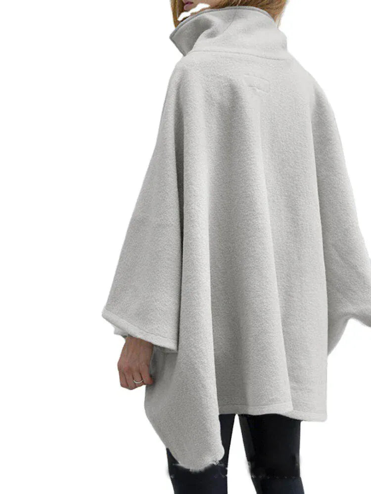 Talvi-fleece-poncho pystypäällyksellä, reilu leikkaus