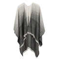 Musta-valkoinen poncho
